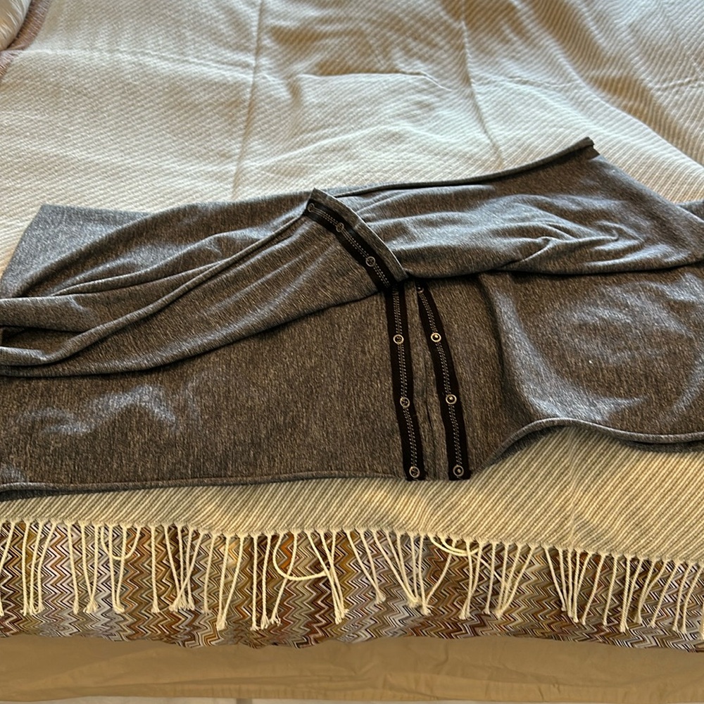 Lululemon Infiniti scarf